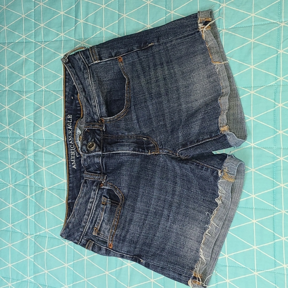 American Eagle Super Stretch Midi Jean Shorts Women's Size 6